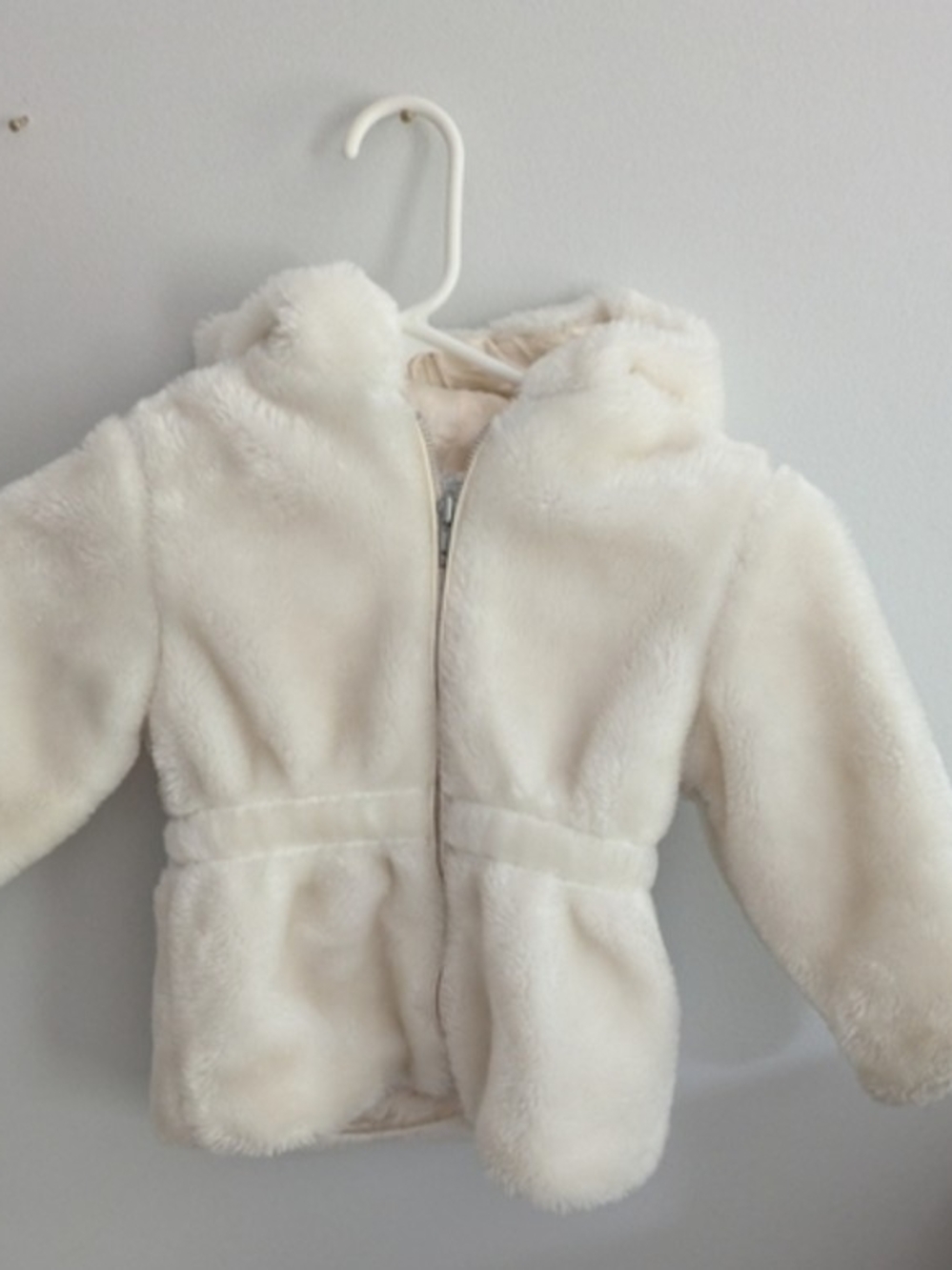 Faux Fur Jacket Girls 3T Cinched Waist Cream Cherokee Pockets Hood Satin Lining